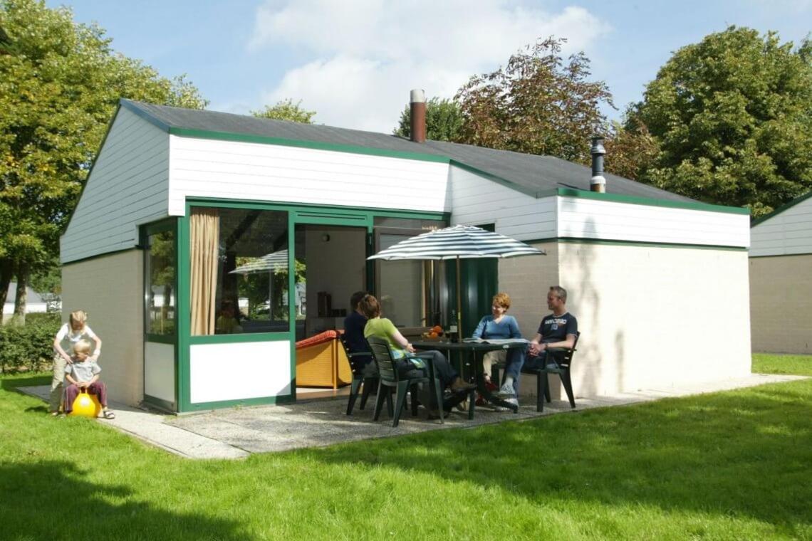 Vakantiebungalow Bisschops Simpelveld Exterior photo